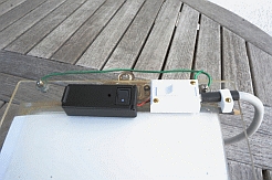 Batteriehalter und Schalter am Klemmbrett